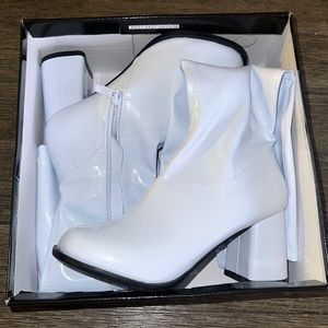 White Gogo Boots with Zipper
